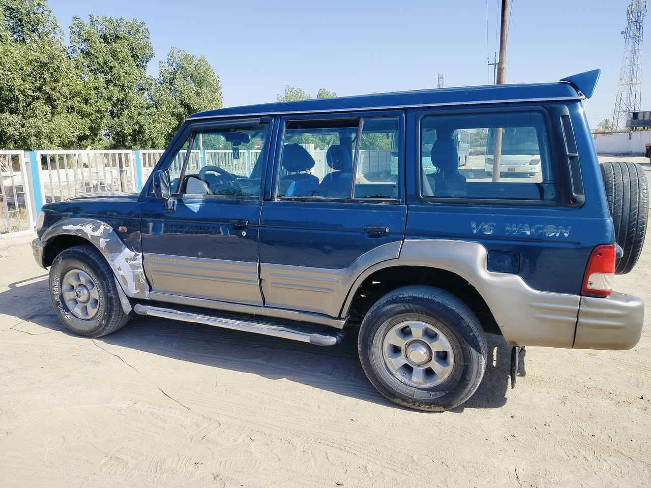 السلام عليكم من رخصه الأدمن كالوبر موديل 2001 رقم بغداد سنويه مجدده مكينه وكير عادي بلادي بانزين مكفولات لاتنقيص ولا تبخير تخم تاير كهربائيات شغاله دواخل جديده بلاديه بدون صبغ حداديه نضيفه مكان السيارة بابل الحمزه الغربي 
السعر 45 وبيه مجال 
موبايل ***********
***********
