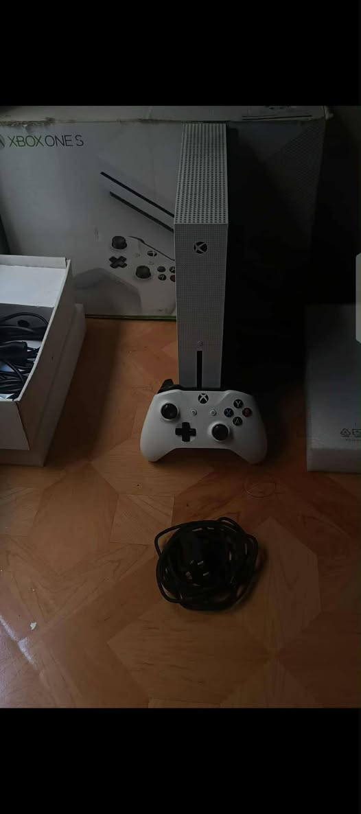 البيع  إكس بوكس ون Sواحد تيره مكان الدوره سعره ❤️‍🔥 200


**إذا كنت صاحب هذا الإعلان وتريد حذفه لأي سبب، رجاءا أرسل رسالة إلى الدعم الفني**