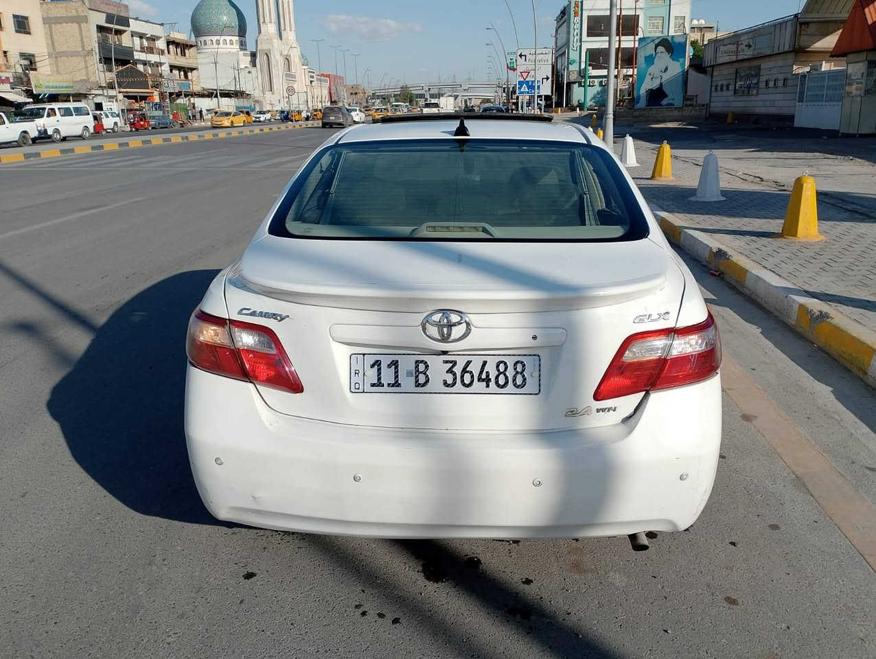 كامري2009  بيه خلل بلگير جاي امشي ومابوشت بعد وذبت الدهن مالته السيارة فول مواصفات فتحه تحكم استيرن كرسي كهرباء تبريد قطعتين كاميرة حساس طخم تاير جديد باتري جديد مكينه 2400 حادثها خلفي بالجنطه دوشمه جديد كاعيه جلد ماشية  200
مكاني البلديات 
رقم الهاتف ***********
سعر السيارة 97 وبيه مجال بسيط
