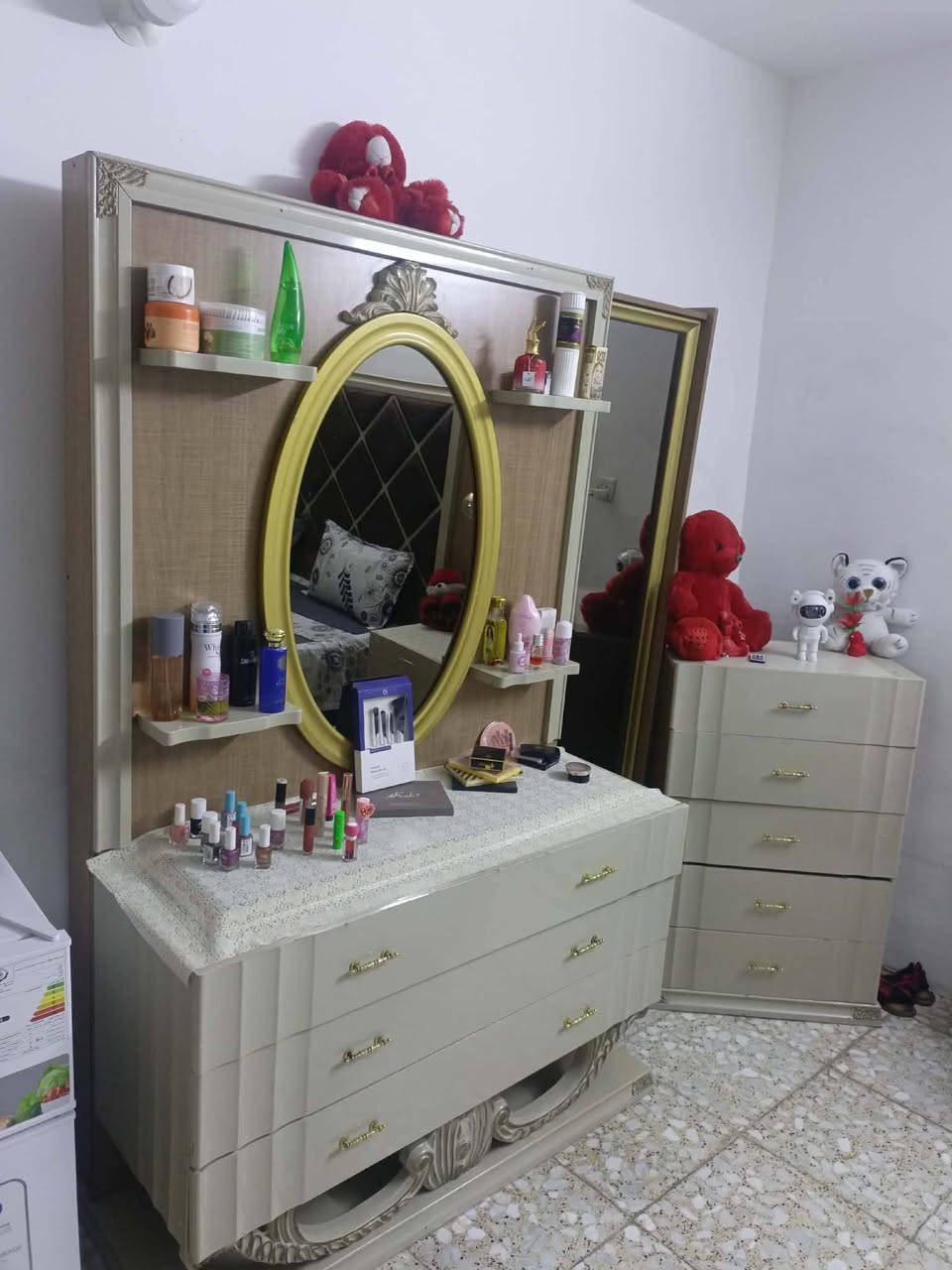 بيع مستعجل غراض جديده سبب البيع الانتقال عنوان بغداد الجديده
طباخ 275
غرفه 700
غرفه نفر 225
تخم250
ثلاجه 200
الغراض بيهن مجال بسيط الشراي لايكسر بسعرهن


**إذا كنت صاحب هذا الإعلان وتريد حذفه لأي سبب، رجاءا أرسل رسالة إلى الدعم الفني**