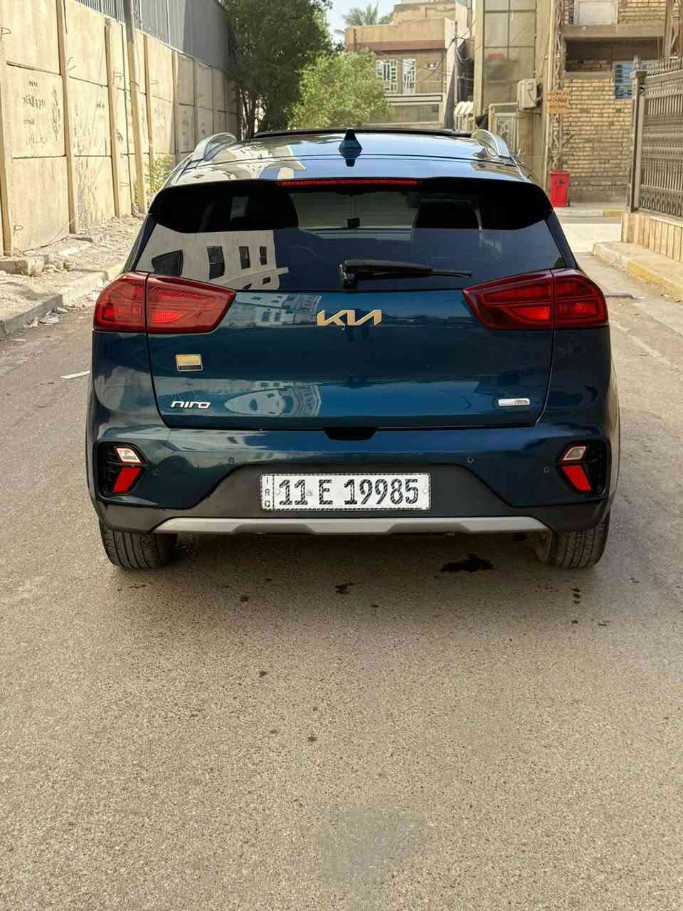 السلام عليكم
للبيع او مراوس 
كيا نيرو 2022 (هايبرد بانزين )
 أعلى فئة بالنيرو الهايبرد 
( شاشة جبيرة + سستم صوت - كامرة دوارة - فوول رادار  وخلفي وجانبي نقطةً عمياء خروج عن المسار - شاشة اعطال - تدعم الغة العربية - مري شفط - تحكمات سترين + كروس - مودات قيادة - كشنات كهرباء + جلد+ هيترات بالكشنات - نضام ال EV بانزين + هايبرد +- عدادات ديجتل - لدات امامية + خلفية - بصمة تشغيل و ابواب - هاند بريك بصمة - تبريد قطعتين ) وباقي المواصفات المعروفة 
السيارة نضيفة جدا بيها صبغ قطع اثر شخوط  ابيع  حزام  وجاهرة كير ومكينه وصدر وتبريد وتخم تاير كلة جاهز 

رقم بغداد ب اسمي سنوية وهزة وارقام كلهن جدد مكانها بغداد الدوره مراوس بالنترا فورتي كورلا اكسنت حسب القناعه للاستفسار الاتصال على الرقم متواجد وأتساب ***********

السعر ١٢٨ ورقة وبيها مجال
