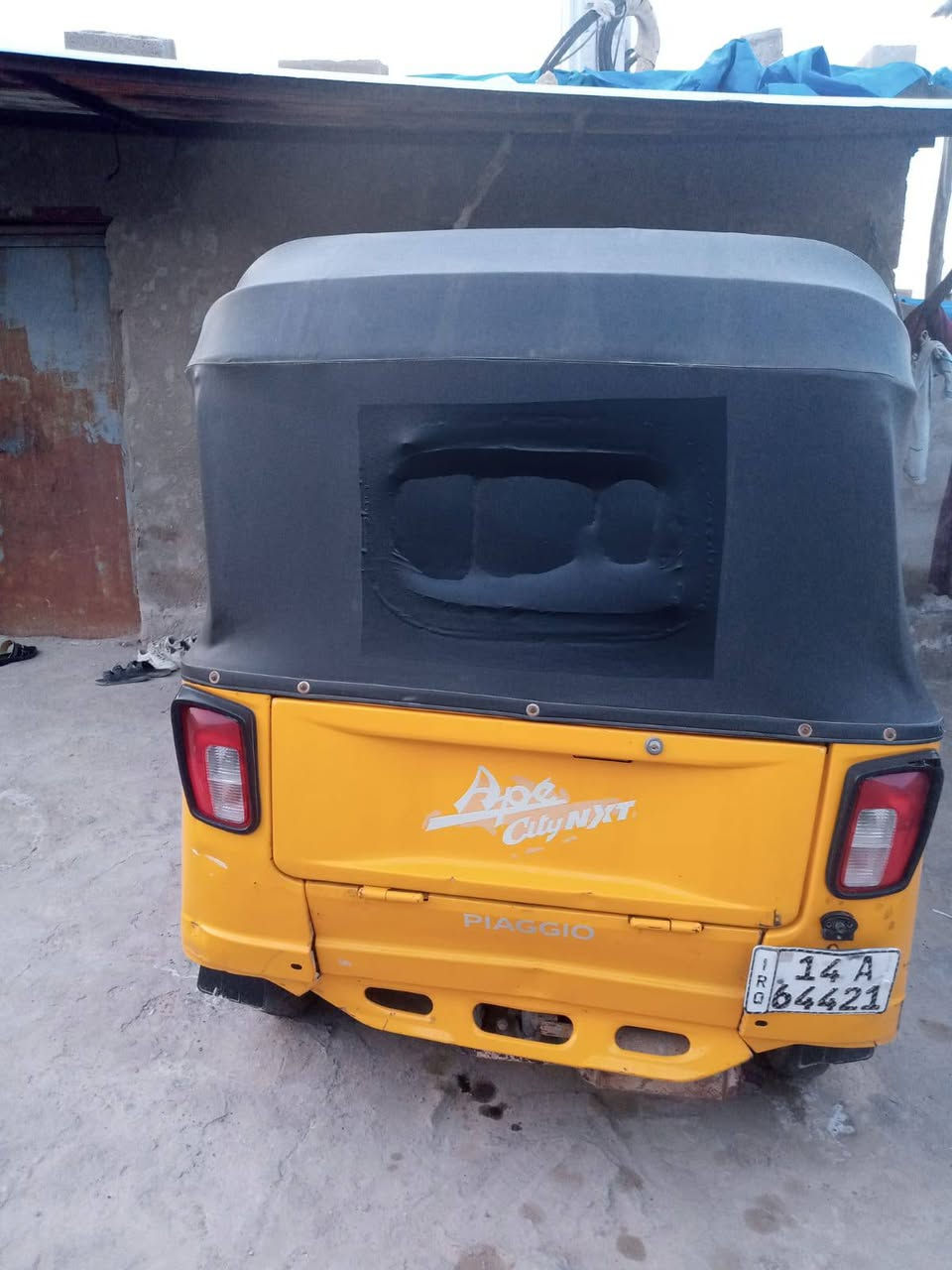 تكتك اللبيع فياجو موديل 2022 مجفته تجفيت شركه والبدي شوف العين العنوان بصره التنومه رقم صاحب التكتك *********** وتساب
