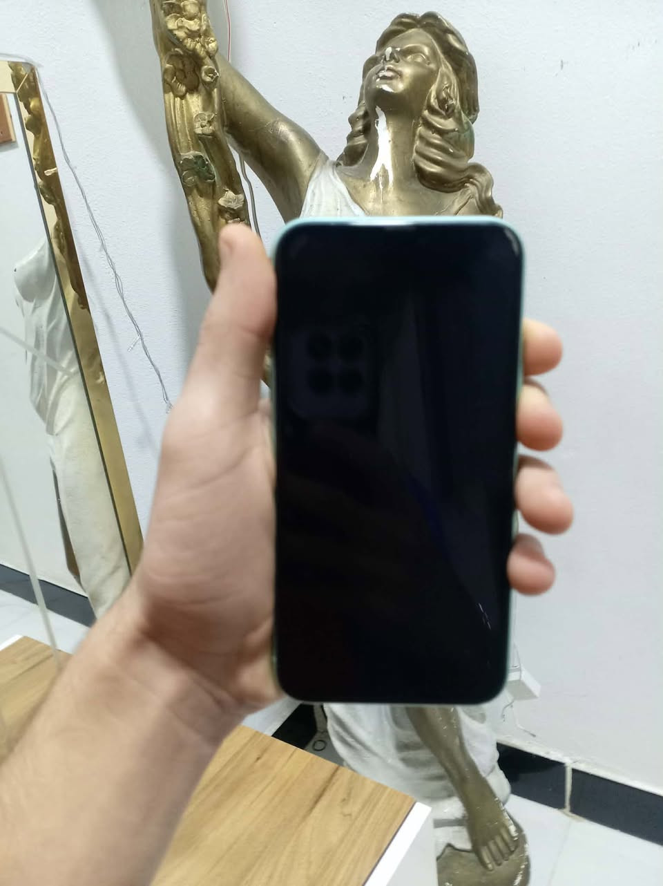 11 عادي بلادي الجهاز بطارية 91 /بيع اومراوس/سعره ٢٥٠


**إذا كنت صاحب هذا الإعلان وتريد حذفه لأي سبب، رجاءا أرسل رسالة إلى الدعم الفني**