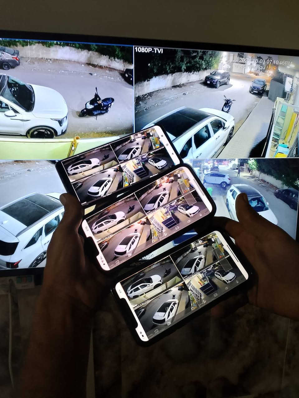 هل تريد حماية منزلك أو محلك التجاري؟
نقدم لكم أفضل أنظمة كاميرات المراقبة بجودة عالية وصورة واضحة ليلًا ونهارًا.

✅ كاميرات HD و 4K
✅ مشاهدة مباشرة من الموبايل
✅ تسجيل 24 ساعة
✅ تركيب سريع واحترافي
✅ أسعار مناسبة للجميع

🔧 تركيب وصيانة جميع أنواع كاميرات المراقبة.

للاستفسار أو الحجز تواصل معنا على الخاص أو واتساب.

***********☎️☎️📞
احمِ بيتك ومحلك… الأمان يبدأ بكاميرا.
— في ‏واسط الصويرة والمشاريع جميع انحاء العراق
