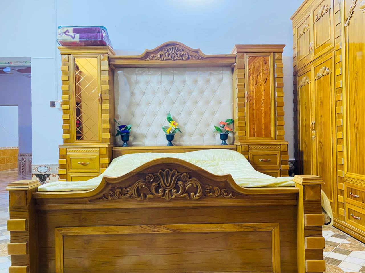 غرفه عراقي لبيع نضافه فول السعر مليون و٦٥٠ بي مجال ***********
