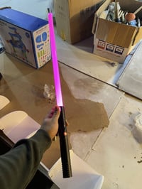 سيف ضوئي • قابل للشحن • توصيل ع الشركة