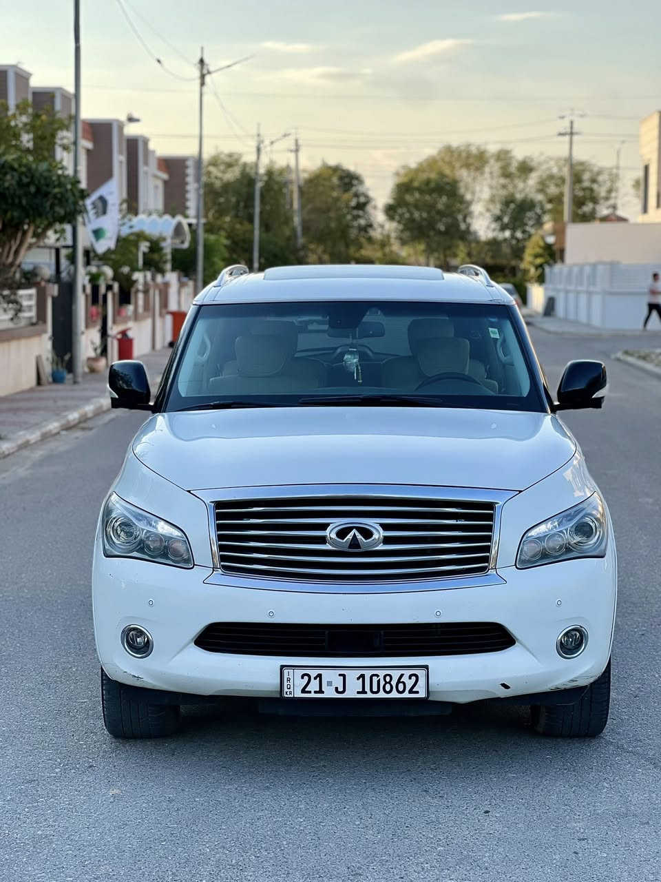 للبيع 
‏INFNITY QX80  
‏‎بلاتينيوم اعلى فئة فول الفول محرك 8 سلندر   
موديل 2014 وكالة سردار كفاله عامة
المواصفات
                                                              
‏‎• مساعد الفرامل 
‏‎• نظام المحافظه على المسارVSC
‏‎• نظام مساعده التسلق
‏‎• نظام مانع انحدار
‏‎• حساسات اماميه 
‏‎• حساسات خلفيه 
‏‎•رادار امامي
‏‎. كامرة 360 درجة 
‏‎•ثلاث شاشات 
‏‎•شاشة كبيرة لمس 
‏‎• حساسات الاطارات
‏‎• نظام مانع الانزلاق
‏‎• نظام نقطعه عمياءblind spot 
‏‎•ثلاث وضعيات قيادة   
‏‎• مثبت السرعه 
‏‎• قفل مركزي للابواب
‏‎• عجله القياده و مقاعد من الجلد 
‏‎• فتحه سقف
‏‎• دخول بواسطه مفتاح ذكي(بصمه)
‏‎• شاشات بظهر المقاعد الاماميه 
‏‎• كشنات كهربائية
‏‎•كشنات تدفأة تبريد
‏‎• مرايا الجانبيه كهربائية 
‏‎•تحكم وضعيات الستيرن كهربائي
‏‎• ثلاجه 
‏‎• تحكمات استيرن فول 
‏‎داخل صاج ملكي 
‏‎تبريد ثلاث قطع
‏‎جنطة كهرباء 
‏‎تشغيل عن بعد
‏‎وهواي بعد بيه مواصفات 
                    
ملاحضات
‏‎سيارة كفالة من الدعامية للدعامية بشرط
‏‎مكفول من صبغ و بارد و تبديل
السيارة رقم سليمانية
سنوية ، وهزة ، جديد لسنة  2030

مكان السيارة ديالى خانقين
رقم صاحب السيارة
***********
