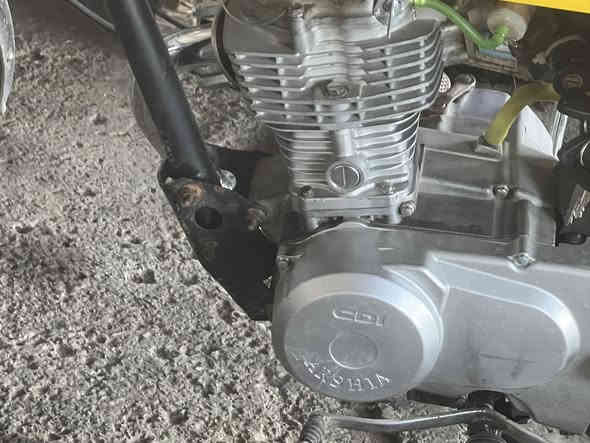 سلام عليكم أربعه كير دراجه نضيفه كله جديد أوراق اصولي أربع ورقات نقص ورقه فقط مكان واسط قضاء الحي سعر ٣٥٠ وبيه مجال خاص مغلق ***********
