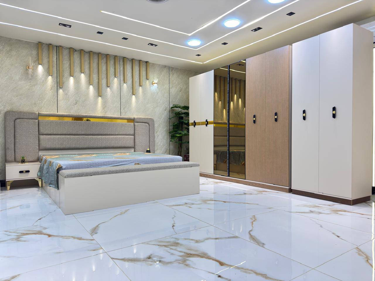 *موديل           ڤينوس            المودرن*.          
*10 قطع             كنتور ملحق    340🎁*سعر مليون450 الف موجود توصيل كافه المحافظات نقل وشد حجز على الخاص موجود جميع موديلات
❇️ قياسات ضخمه 
❇️ ميز تواليت عملاق
❇️ اللون الجديد المتميز 
❇️ السرير والشازلونه مخزن
⭕️ زجاج ذهبي مطلي   و   *مطّرش*
🆘 *تطعيم خشبي*           ✨✨✨
❇️ المصنع الأصلي 
❇️ برغي حديد


**إذا كنت صاحب هذا الإعلان وتريد حذفه لأي سبب، رجاءا أرسل رسالة إلى الدعم الفني**