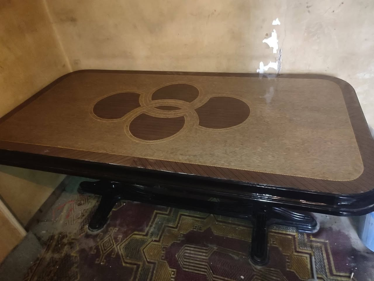 طرابيزه سفره أو ترابيزة اجتماع القرص بيتفصل عن القاعدة خشب ممتاز تربيزه 2 متر طول ارتفاع 83 عرض 100 سمك 9 للتواصل/01110145875


**إذا كنت صاحب هذا الإعلان وتريد حذفه لأي سبب، رجاءا أرسل رسالة إلى الدعم الفني**