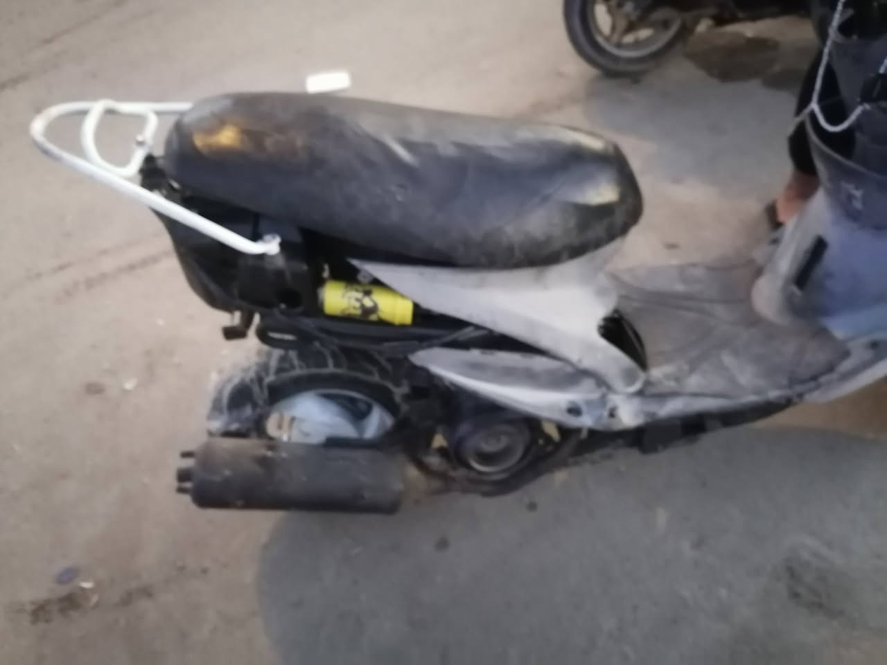 سلام عليكم ماكس منغولي.دراجه حلوه كدام عينك هندر واحد تشتغل لله شاهد دراجه تخبل شلعه معدل دراجه يرادله شويه ترتيب عل قايش شويه تعبان هيج أمور سعر(325)وبيه مجال حك جيه رقمي ***********
