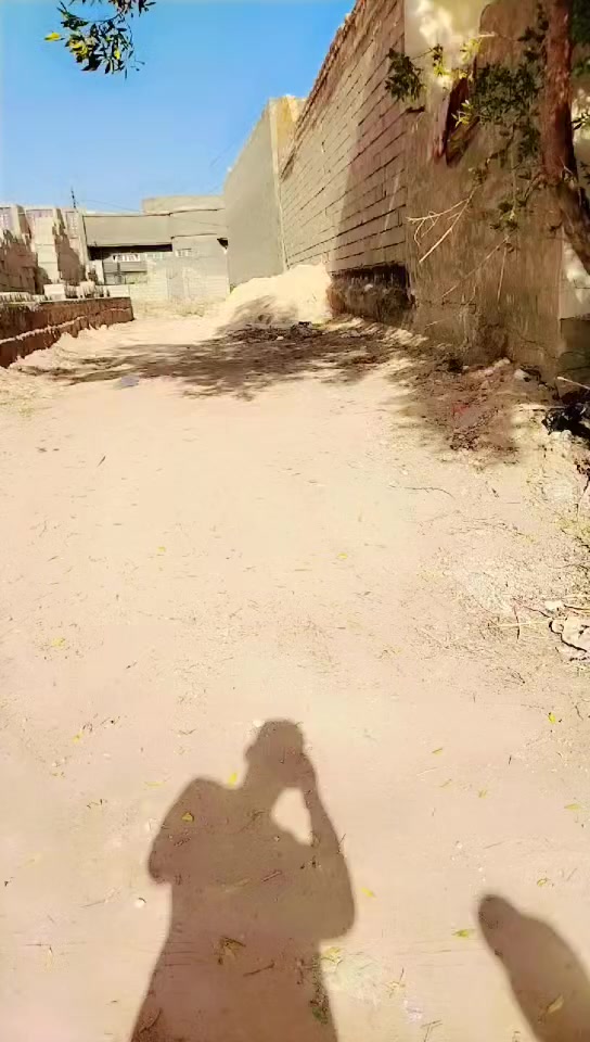 عرصه للبيع المساحه 100 متر
الموقع نزلة الباديات ثاني فرع
قريبه جدآ الشارع العام طريق مشخاب ابو صخير
الاستفسار أكثر *********** ومن الله التوفيق للجميع يارب العالمين @إشارة
