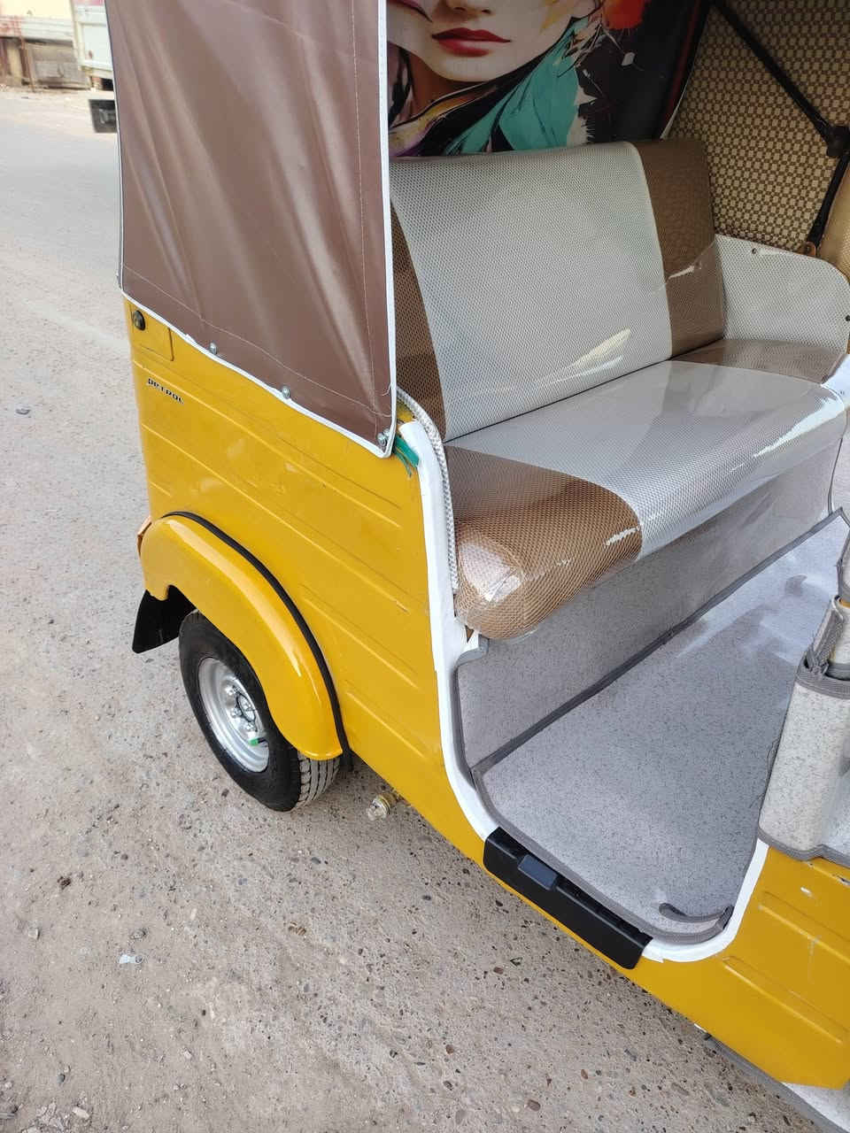 سلام عليكم تكتك للبيع موديل 2020شهر 11رقم وسنويه شرط تحويل ثاني وم تكتك جاهزه  خير من الله مكاني بغداد الكماليه سعر 6600 بيه مجال هاتف ***********
