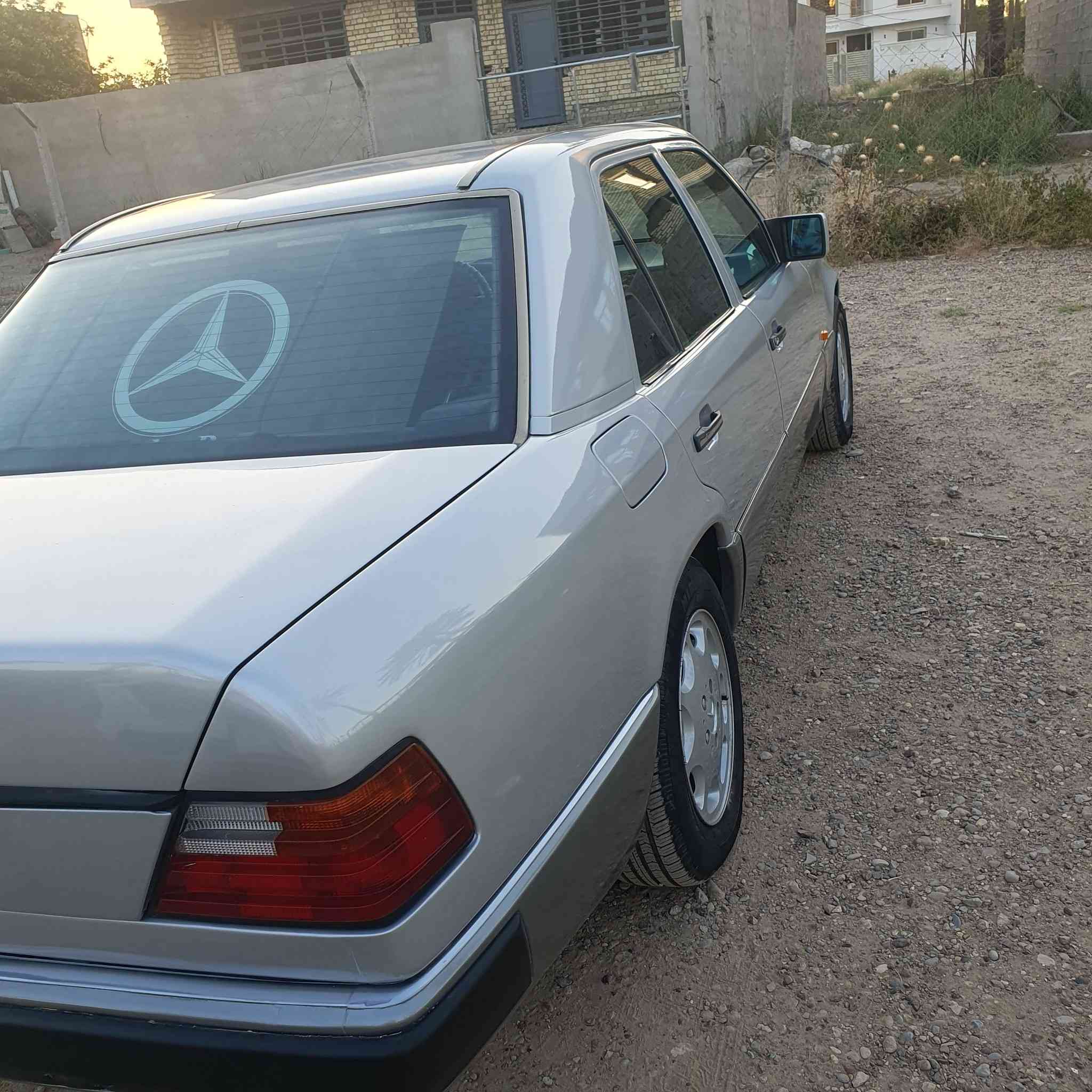 للبيع مرسيدس دب موديل ١٩٩٠ سلفر صبغ عام جديد محرك بلادي ٣٠٠ كشتات كهرباء سلايت كهرباء تبريد شغال التقفيل ريمونت ويل كب شكل الشبح سيارة جاهزة بغداد رقم انكليزي تحويل مباشر السعر ٨٥ وبية مجال بسيط موبايل ***********

