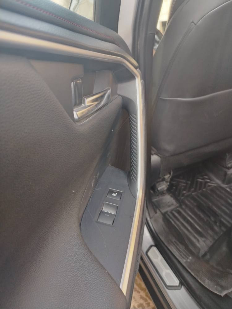 تويوتا راف فور هايبرد – Black Edition
RAV4 XSE PRIME – Plug-in (2023)
وارد امريكي
الفئة: XSE
اللون: سلفر مع قُمّارة سوداء
المحرك: هايبرد + بنزين + 3 أنظمة شحن
رقم الشاصي: JTMGB3FV1PD120728

المواصفات:

سقف بانوراما (سلايت روف)

مقاعد جلد

دخول ذكي

تشغيل ببصمة + فتح الأبواب ببصمة

دبل LED أمامي

شاشة كبيرة

مقعد السائق كهربائي

تدفئة للمقاعد الأمامية والخلفية

تدفئة بالستيرن

رادار أمامي وخلفي

رادارات بالمرايا الجانبية

نظام مانع تصادم

إشارات بالمرايا + كاميرات 360°

نظام تحديد المسار

مانع تزحلق

هند بريك إلكتروني (بصمة)

دفع رباعي (فور ويل)

إضاءة أمامية LED

نظام مانع انحدار
3 أنظمة قيادة
دبلات رياضية
ويل كب قياس 19 إنش (أعلى فئة)
مراقبة النقطة العمياء
‏موقع السيارة: بغداد-حي الخضراء 
‏📞 للتواصل: ***********
‏السعر ٢٦٤
