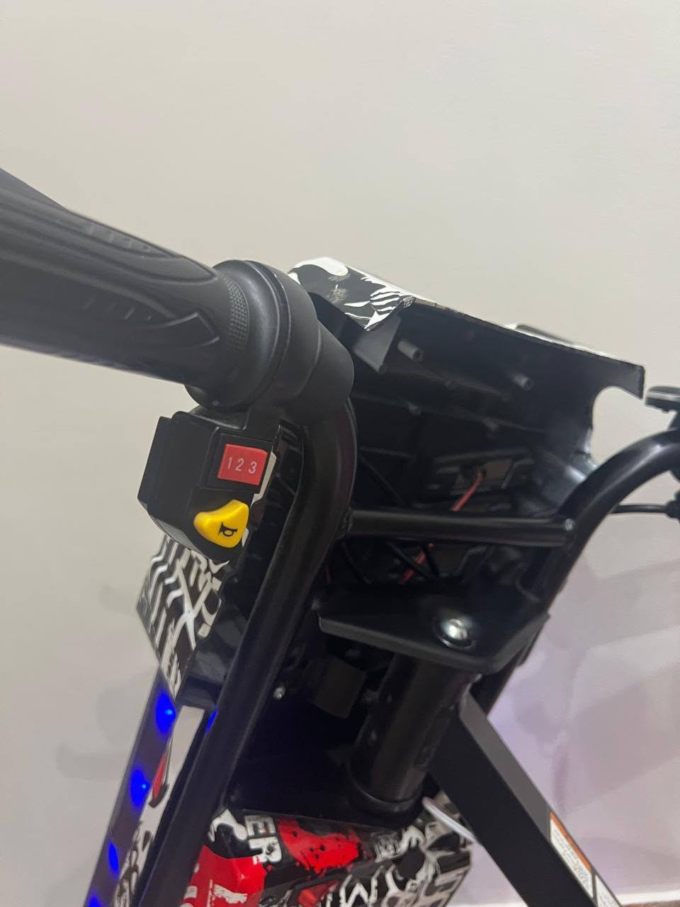 السلام عليكم سكوتر جديد للبيع السعر 175 العنوان بصره الجبيله+964 784 080 6200 البصرة, العراق


**إذا كنت صاحب هذا الإعلان وتريد حذفه لأي سبب، رجاءا أرسل رسالة إلى الدعم الفني**