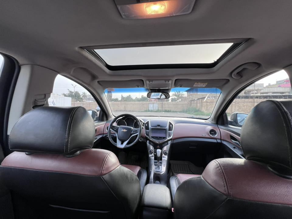 شوفرليت كروز 2016 فول فول مواصفات
سيارة خليجي 
ماشية 100 الف كيلو 
تحكم ستيرن جهتين 
شاشة وكاميرا بلادي 
فتحة سقف وبصمة تشغيل 
رادار جانبي مع اشاير بالمري 
4 بصمات للابواب 
كشنات جلد بلاد 
مكينة 1800 
قطعتين صبغ فقط بدون ضرر
رقم بغداد 
مكان السيارة حي الجهاد 
السعر 92 وبيهه مجال 
رقمي : ***********
