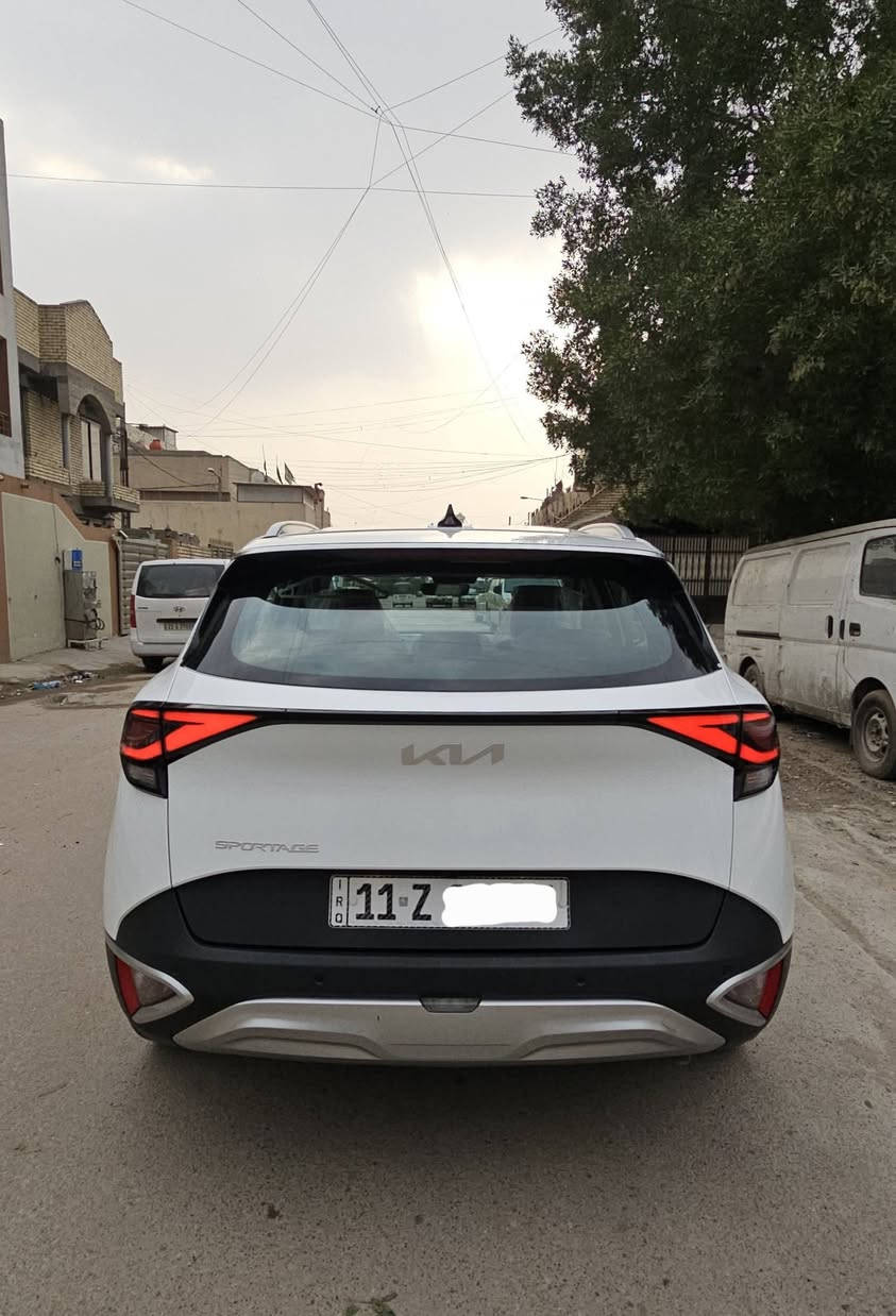 سلام عليكم
سبورتج خليجي كفاله عامه وبعدي عله وضع شركه
سياره ماشيه 11 الف/ حجم لمحرك 2000 دوش
مواصفات سياره / بصمه/ وشفتات ستيرن
شاشه كار بلي وكامره خلفيه دواره/ مانع نزلاق
حساس امامي و خلفي/ كشنين 2 كهرباء
جنطة كهرباء / مرايات شفط و شارت ترحيب
تحكمات ستيرن جهتين وبلوتوث وحاكيه
مثبت سرعه/ سايد بريك كهرباء / بجم شمعه
لايت زينون و بكلايت لد و لد نهاري
4 انضمت قياده / كشنات تدفيه ودركه تدفيه
تبريد امامي وخلفي/ حجم لويل كب 19
 اريل نفكيشن/ شاحن واير ليس/ ومخارج شحن

عنوان سياره/بغداد رصافه/لسفسار تصال عله لهاتف
رقم لهاتف :     📞.  ***********
