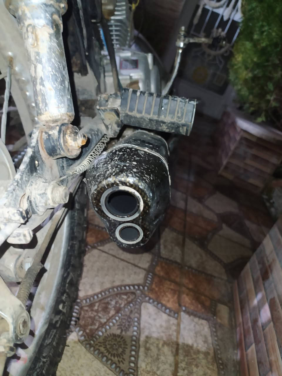 السلام عليكم
صالنصه اكرو بوفك كامله كلشي مبيها
سعرها ٣٠ الف مكاني ديالى خرنابات 
***********
