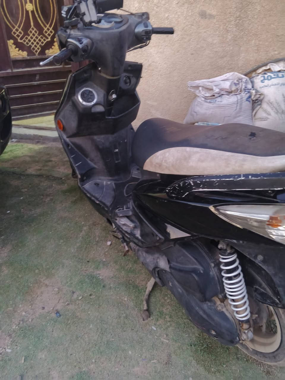 سلام عليكم سكنس فحل نوز درجه كامله اي نقص مابيه مكينه مجفته دراجه لا تنقص دهن ولا تبخير دراجه كامله ربع ما تصرف عليه رايده ب600 وبيه مجال *********** موجود وتساب و موجود مازنجر
