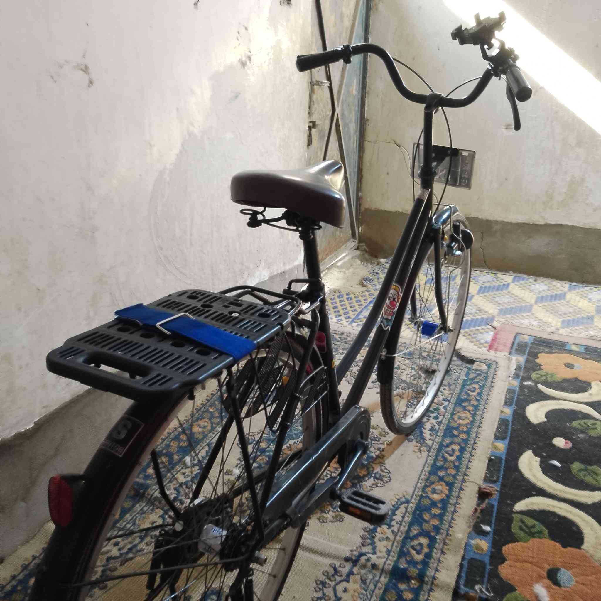 السلام عليكم بايسكل للبيع الحجم 27 الصناعه ياباني السعر خاص العنوان كربلاء طويريج قرب المعهد الفني ***********
