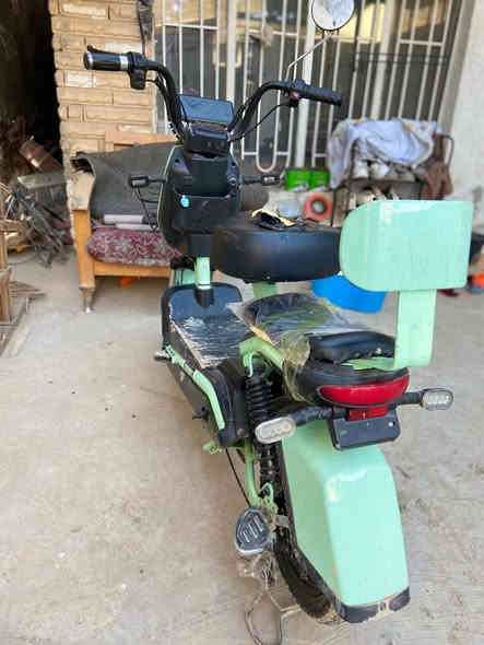 دراجه شحن موديل ٢٠٢٥ للبيع كلها شغاله بصمه  السعر ٢٢٥ وبيها مجال حله حي الأمام الاتصال ***********
