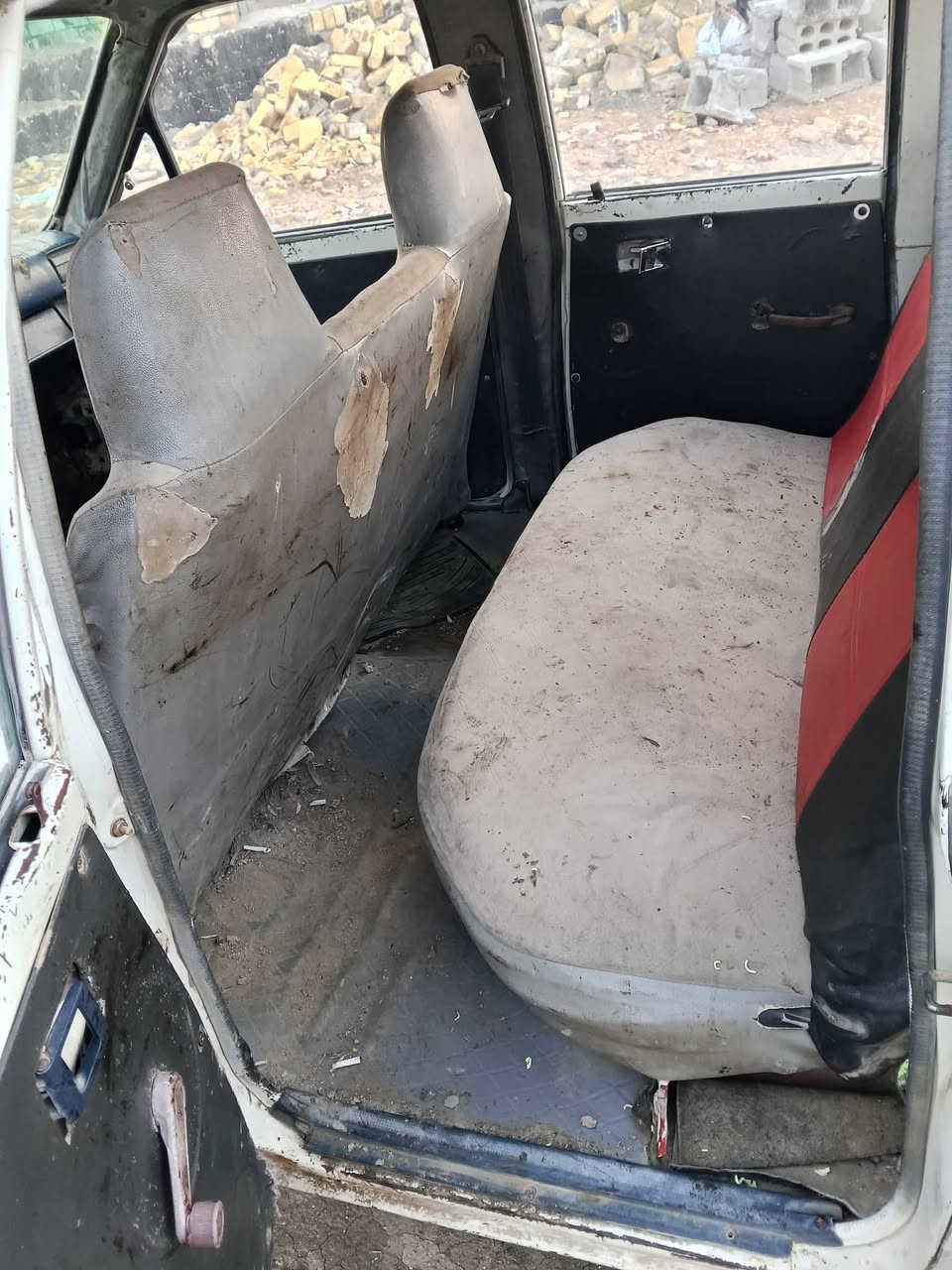 السلام عليكم ورحمة الله وبركاتة
بيكم البيع تيوته مكينه خير من الله كير جمره جديد
استوني شاده الحدديه نافضها جديده 
شاصي مكفول سنويه جديده ***********
