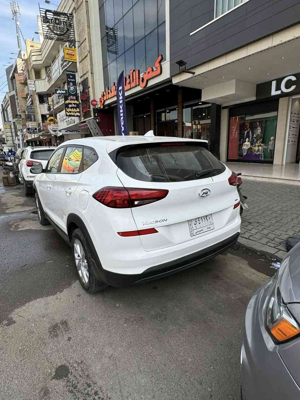 السلام عليكم توسان موديل 2021
وارد امريكي ماشيه 50م سيارع رقم بغداد سياره عمرها وحياتها مشامه البانزين العادي سياره نضيفه ومال بيت سياره حلوه مكان السياره بغداد وبسمي تحويل ثاني يوم. وصور الحادث موجوده عندي وحادثها حلو امانه الله بسيط 
للاستفسار اكثر***********
السعر 175وبيه مجال مستعجل بلبيع امانه الله
