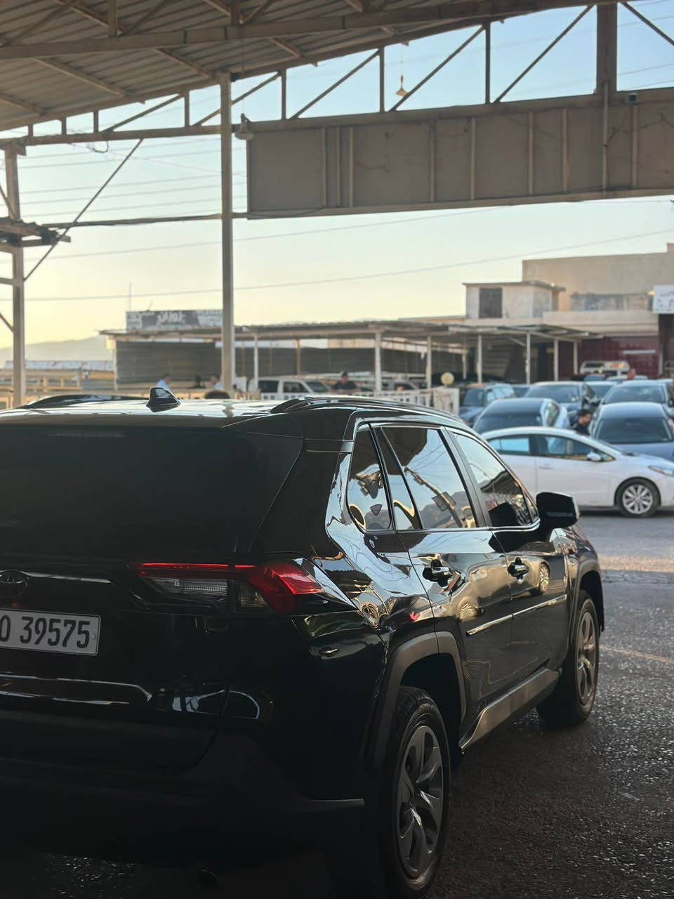 تويوتا رافور LE
موديل 2022
لون اسود
سياره AWD
كاميره 
بريك اتو 
سياره بي قمره صبغ  شويه ٣ قطعه بدون داخل بدون ايرباك رقم سنويه جديد  كيتاب جام اسود موجود 
سعر سياره 151$بي مجال بصيت
عنوان سياره عقره 
*********** اكر, نينوى
