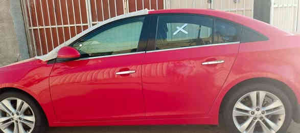 السلام عليكم 
للبيع شوفرليت كروز موديل 2016 لون احمر رقم ديالى الجديد الدولي مشروع وطني تحويل مباشر هزة جديدة سنوية لغاية 28 وارد أمريكي حادثها جاملغ أمامي ايمن بيها صبغ 5 قطع ابيع حزام سونار موجود محرك 1400 الاقتصادي تبريد شغال ثلج تدفئة شغالة كهربائيات كلهة شغالة كير عادي +كير اوتوماتيك محرك كير تبريد كلة مكفولات السيارة فول مواصفات عدا الفتحة كشن كهرباء تحكمات استيرن تشغل عن بعد بصمة اربع ابواب بصمة  داخل جلد صدر أمامي خلفي خير من الله سيارة حلوة مال بيت أمانة الله السيارة احلى من الصور السعر 77 وبيها مجال حك الجية مكاني بغداد الرقم ***********
