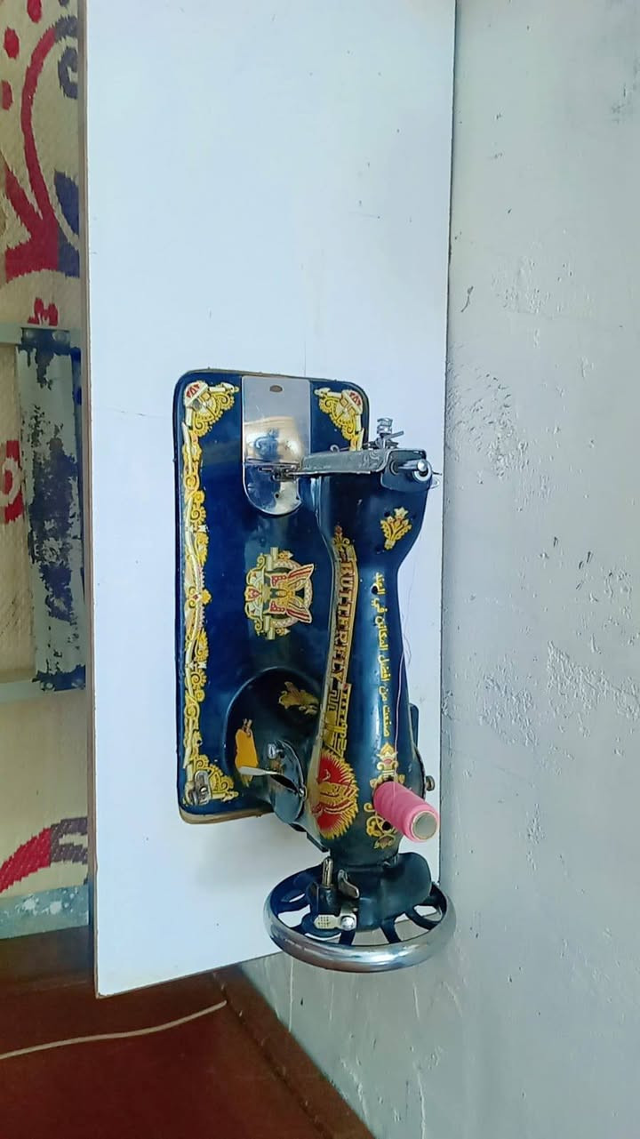 مكينة خياطه فراشه شرط الشغل تخيط بيها اله تاخذها كامله رايدينها 75مكينه مال بيت تخبل مكانها نجف تواصل واتساب ***********
