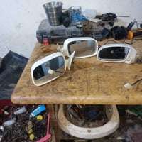 راس الثور • ٤ ابواب • مرايات بيضاء