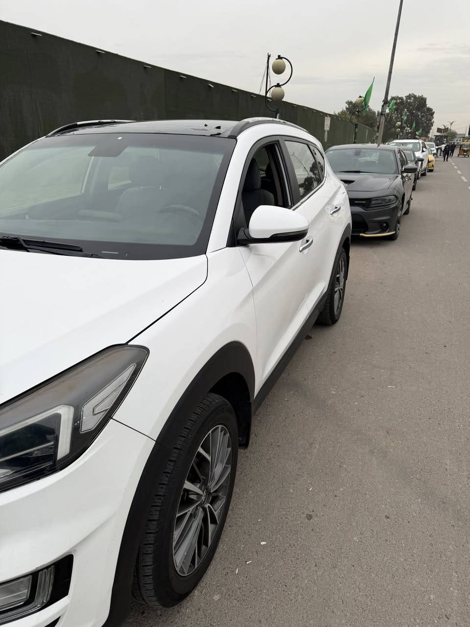 السلام عليكم
توكسان 2020 خليجي فول موصفات موصفات الفول معروفه بيها صبغ شبرين بل بنيد ولضربه ل بل جاملغ وطخات بل دعاميه سياره عله آيد وحده 
الاستفسار ***********
