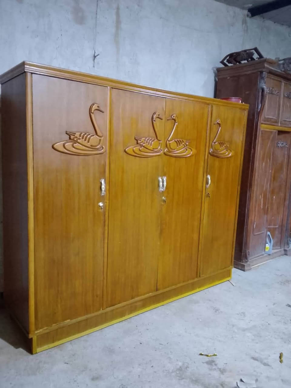 سلام عليكم كنتور ابو ربعه صاج دخل وخارج ضهر جرجوبه براغي أرتفاع مترتين و٥سم وعرض مترتين ٤٥سم  السعر ٢٢٥ قفل للحجز والاستفسار خاص يوجد خدمه توصيل بكروة بغداد وطرافهه فقط


**إذا كنت صاحب هذا الإعلان وتريد حذفه لأي سبب، رجاءا أرسل رسالة إلى الدعم الفني**