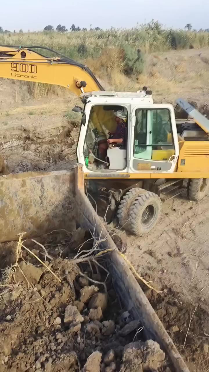 سلام عليكم حفاره لبهير لل بيع
موديل 99 حفاره مكفوله كفاله عامه ماسسه نقار وكماشه 
تخم تاير رقمها كركوك شرط التحويل سنويه لل 2030 
اتصل وتدلل رقم صاحبها ***********
