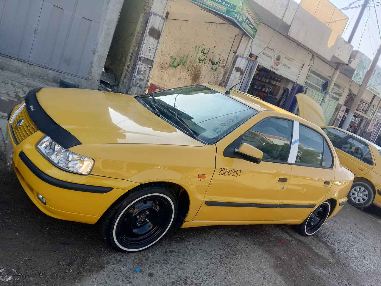 سلام عليكم سمند للبيع 2011كير مكينه جدد كفاله عامه تبريد ثلج سنويه 2028 جاهزه مكان واسط كوت ***********
