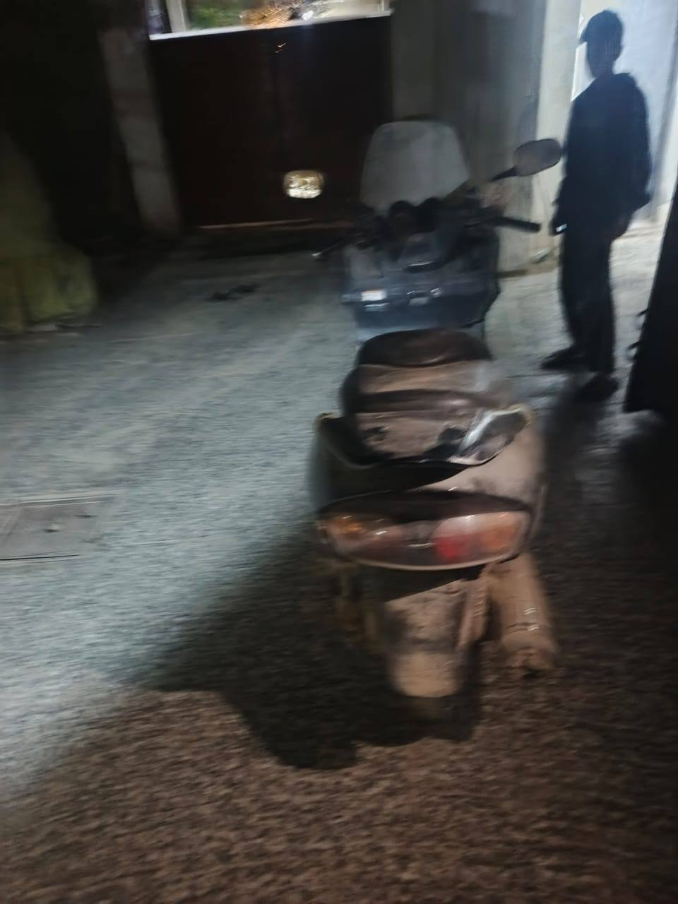 سلام عليكم دراجه للبيع فورزا صفر 6 شقاله عوزه ترتيبات بسيطه سعر ب ٥٠٠وبيه مجال لشراي يتصل ***********
