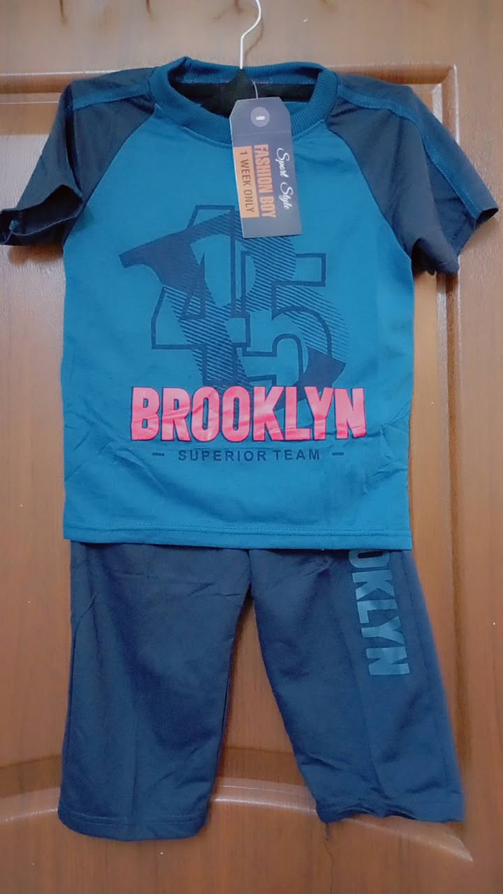 دشاديش نسائيه سعر القطعه 12 الف 
بيجامات نسائيه سعر القطعه 7000 الف 
برمودات ولادي سعر القطعه 6000 الف 
احذيه نسائيه سعر القطعه 8000 الف 
يوجد لدينا خدمة توصيل للاستفسار الاتصال على الرقم 
*********** يوجد واتس على نفس الرقم
