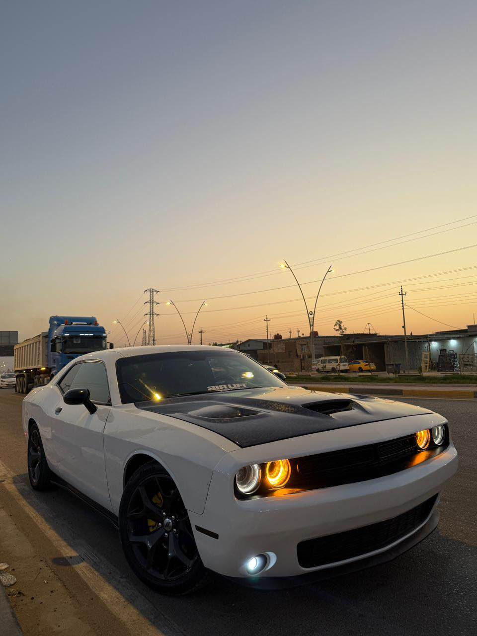 السلام عليكم دوج جالنجر2019 جيتي مواصفات معروفة محرك 6سلندر 3600حادثها جاملق وبنيد والسونار مرفق بالمنشور كير مكينه كفالة تخم تاير ماناقصها شي السيارة جاهزة السيارة بأسمي وسنوية مجددة السعر 153وبيها مجال قليل مكاني البصرة ابو الخصيب *********** البصرة, العراق
