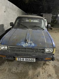 تيوتا ٨٢ للبيع رقم وسنويه جديد ال٢٠٣٠مكاني بغداد ٠٧٧٦٦٢٩٢٧٧٧ بسعر مناس...