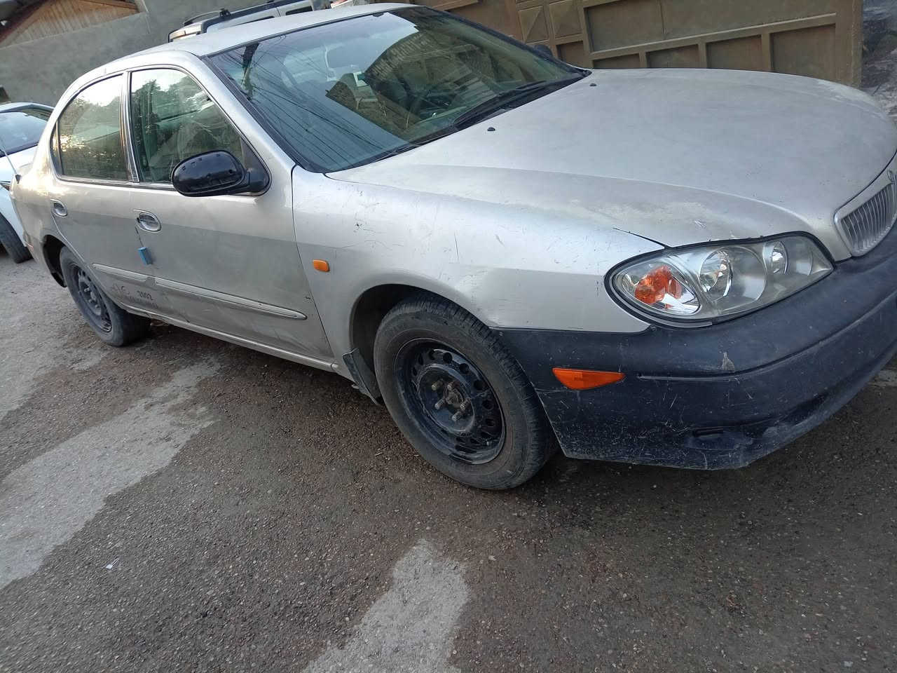 نيسان مكسيما 2002
كير مكينه جدده حاويه
تدفئه تبريد سياره بلادية
مابيها اي حادث
 هاي كشرها موضح ب صور 
كهربائياتها مابيها شي
السياره ع بلاد كلها
بسمي تحويل ثاني يوم
السعر 65 وبيها مجال 
مكاني بغداد الدوره
***********
