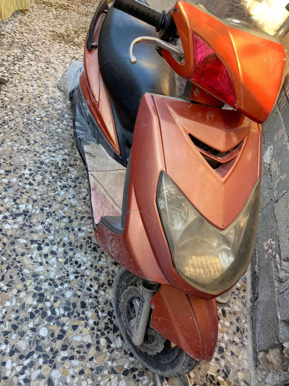 السعر 650 وبيها مجال بصيط للشراي الموقع بغداد العبيدي 

مكلف بل نشر رقم صاحب الدراجه ‏‪0777 063 6142‬‏
