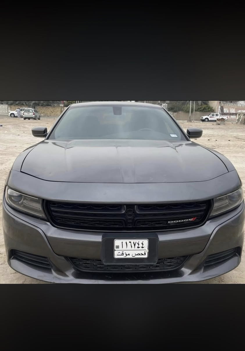 بسم الله الرحمن الرحيم ..جارجر 19معلايه 23 مرقم بصره كامل الترقيم سياره sxt(3.6)حساسات خلفيه فتحه 
سياره ماناقصه ولاشي 
تايرات حداديه مكينه جاهزات ولايعيبهن شيء
سياره مبدل بيه جاملغ وبيه بارد بل جاملغ الخلفي وضبغ خارج العراق 
ماشيه170
السعر:186وبيه مجال
للاستفسار:***********
