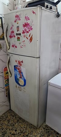 ثلاجه ٢٢ • فريزر ١٢ • فريزر ١٠