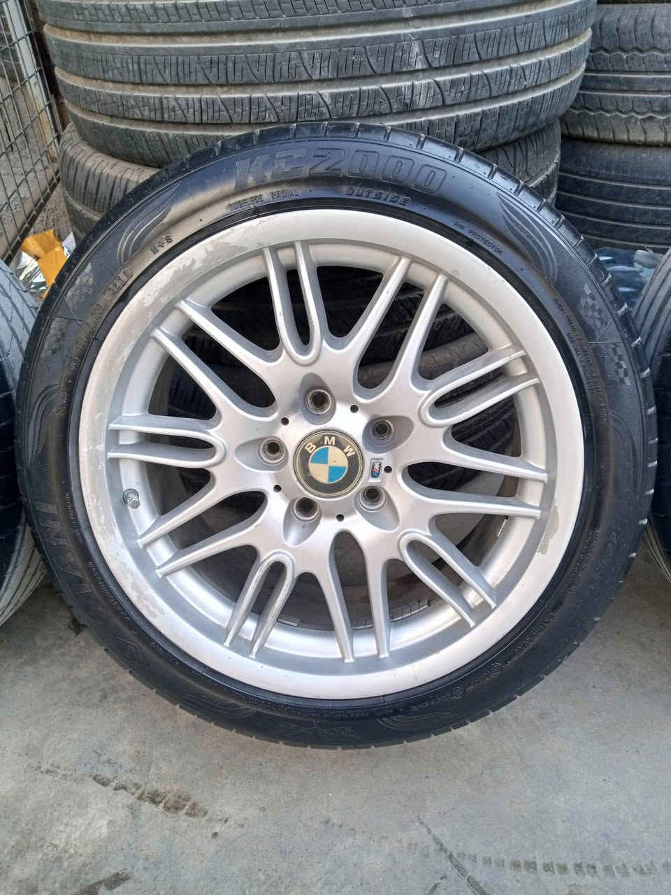 تاقم تایە ویلی ئێم17 بیلاد سەقەر شتی جوان و شاز
بێ لەحیم بئ درز بێ خواری بەشەرتی هەموو شتیک
لە سلێمانیم بۆ گۆرینەوە دڵن ئاددمین وەرەگرە گوڵی❤
***********
***********
