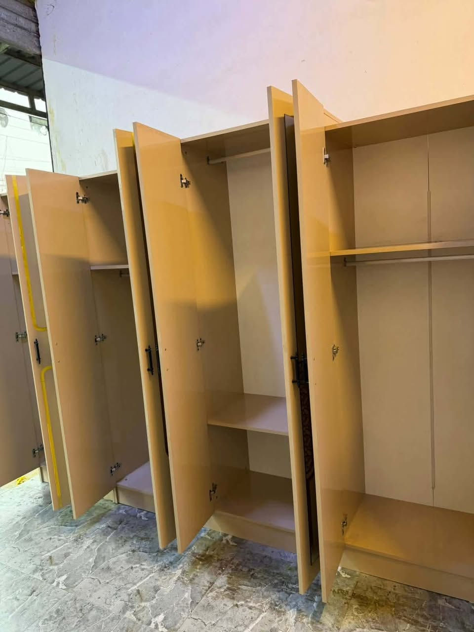 غرفة🇹🇷تركي  نضام حديث  10 قطع صبغ حراري ✨
ابواب 🚪🚪  برغي وجوي حديد كنتور منفصل

سرير مخزن جك 

شازلون مخزن  

نضافة 90٪

شد ونقل داخل بغداد مجاني محافظات بكروة 🚛


**إذا كنت صاحب هذا الإعلان وتريد حذفه لأي سبب، رجاءا أرسل رسالة إلى الدعم الفني**