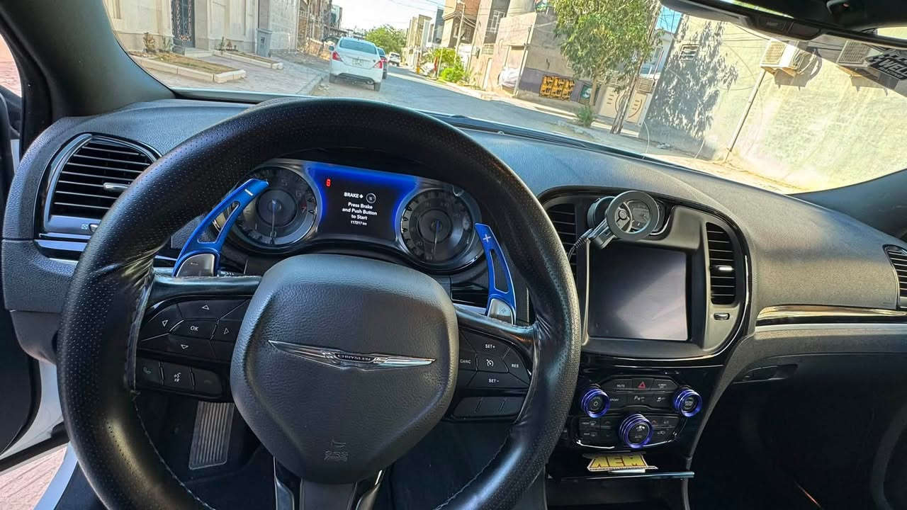 السلام عليكم 
كرايسلر s300 2022 وارد كندي كلين تايتل مكفوله كفاله عامه فول مواصفات مكينه v6 3600
مواصفاتها معروفه ماكو داعي اذكرهن 
مكاني نجف 
واتس اب 
***********

