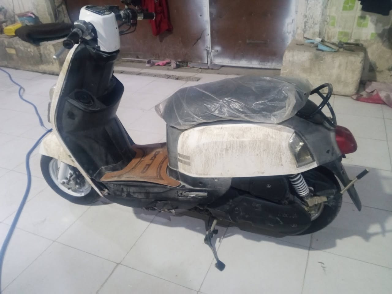 السلام عليكم دراجه بوليس نوزل جاهزه وكلشي ماعوزه دراجه شرط مامفتوحه مكينه عله وضع البلاد كلها جاهزه لايت زنون عالي ناصي بك لايت اشاير توارر جدد شرط شلعه ومعدل والقران الكريم الدراجه اني مااريد ابيعه بس بل عباس محتاج ولازم ابيعه والدراجه  كلش حلوه ومرتبه بيه دمام بل جنطه قفل جنطه قفل بانزين قفل اكسن كله فول دبلات كلها عله وضع البلاد وشرط تاخذه مصلح اذا برغي مفتوح بيه تاخذه بلاش سعر 650وبيه مجال قليل المكان ملاحضه فقط بيع  ناصريه مركز ***********
