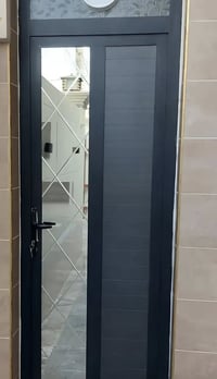 أبواب ألمنيوم • محجرات • كاونترات