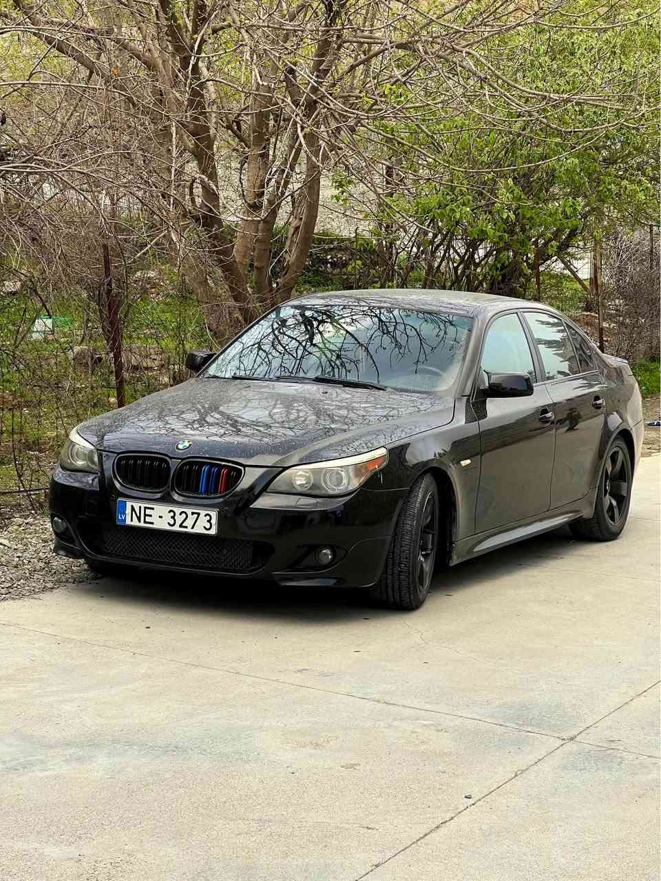 BMW E60 2007 525 
ئیستراد خاس فوول فوول گیرو مەکینە بەشەرت بی دەعموو ناو گرتن ٢٠٢٣ داخل بوە مەنفیست ئەسلی غازو بەنزین بیلاد شەریکە  سعری ٨٨ مجال شوێن سۆران ..وەتساپ *********** سوران, أربيل
